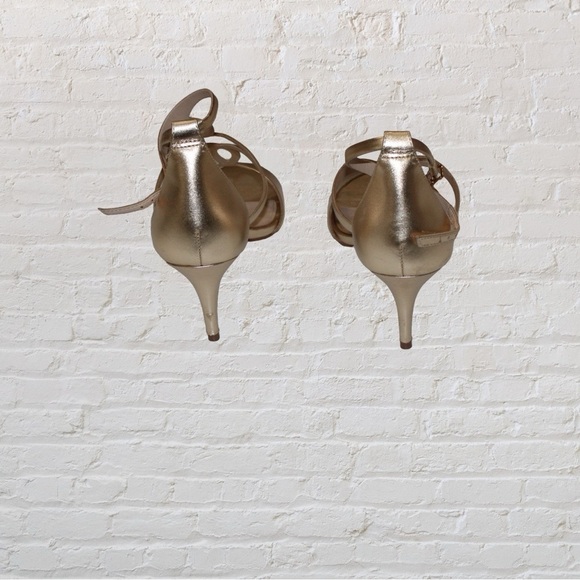 Vince Camuto Payto Heels - Picture 3 of 5